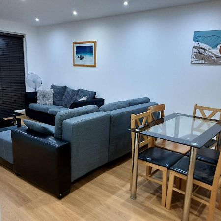Max'Em Lexington Luxury Apartment Slough Ngoại thất bức ảnh