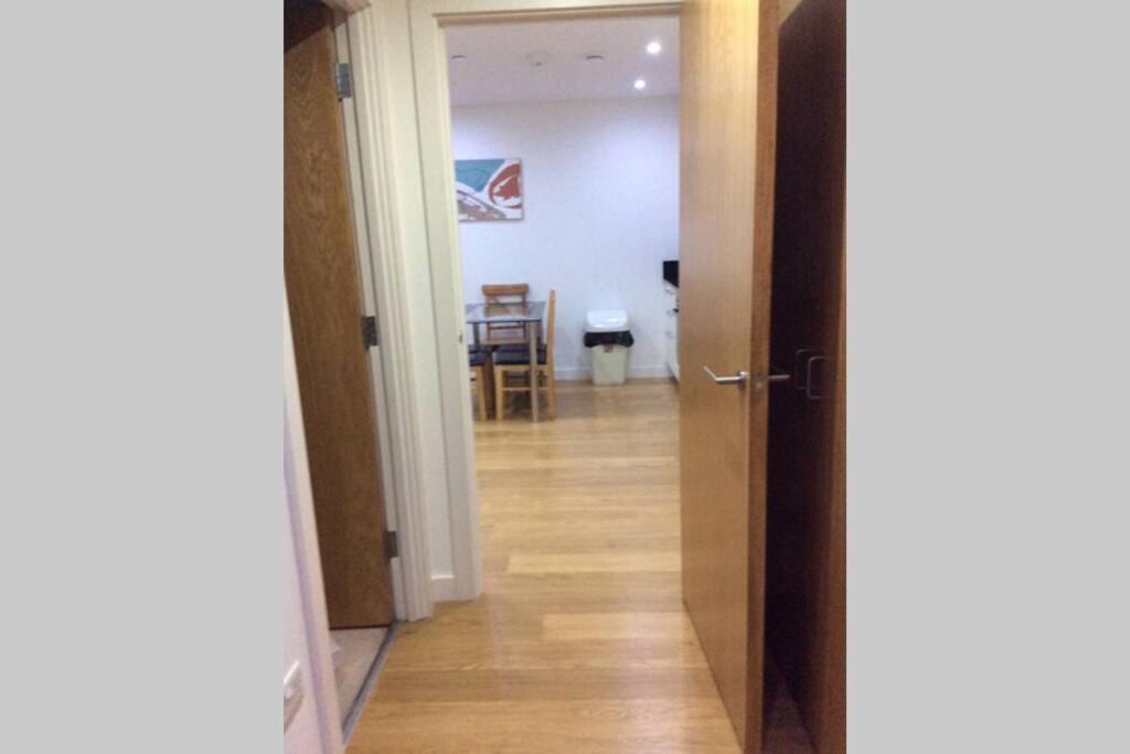 Max'Em Lexington Luxury Apartment Slough Ngoại thất bức ảnh