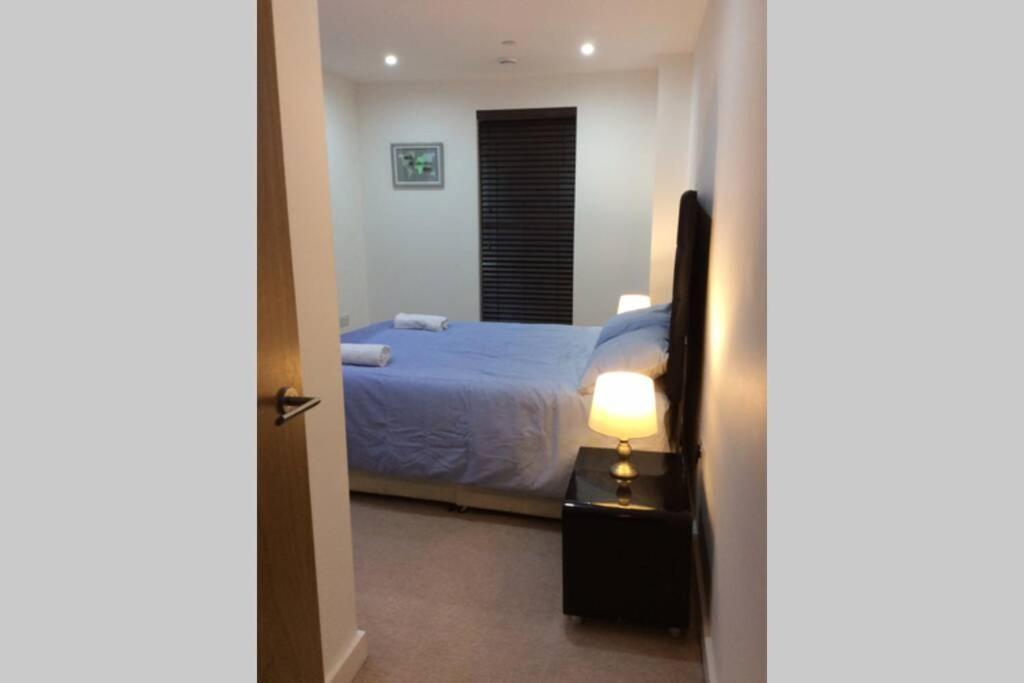 Max'Em Lexington Luxury Apartment Slough Ngoại thất bức ảnh