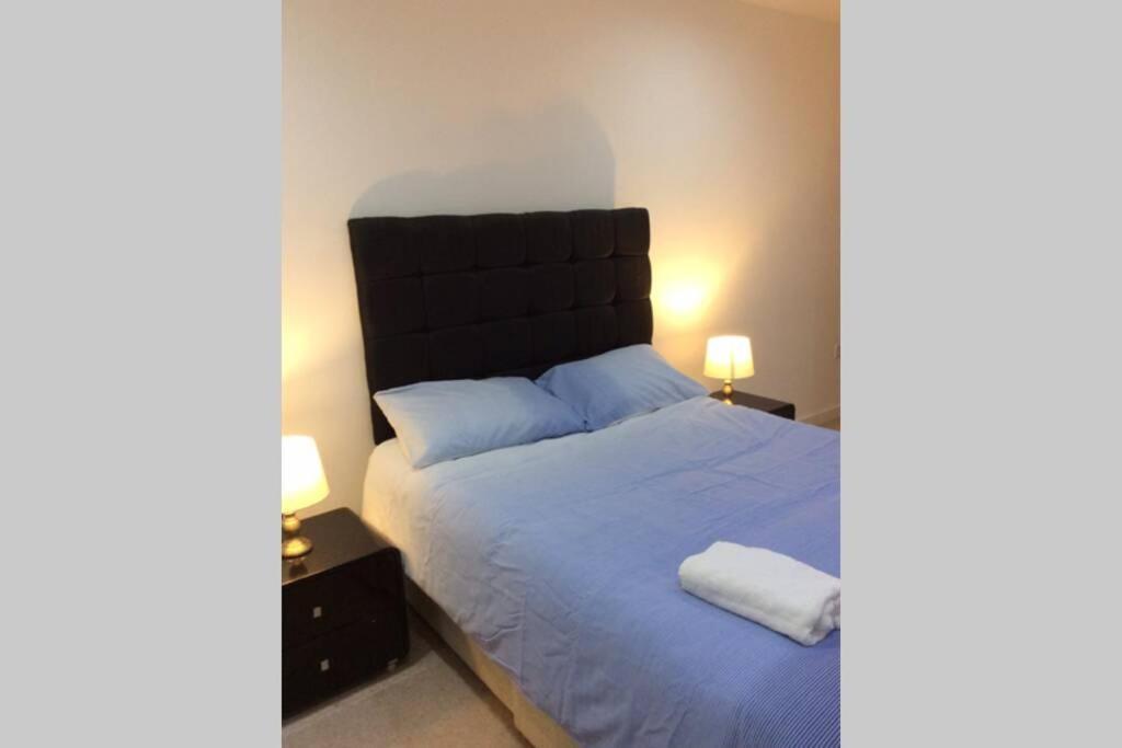 Max'Em Lexington Luxury Apartment Slough Ngoại thất bức ảnh
